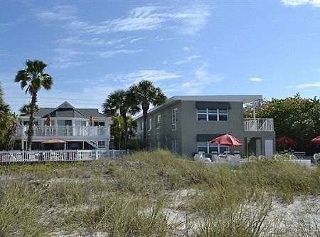 Schooner Hotel St. Pete Beach Exterior photo
