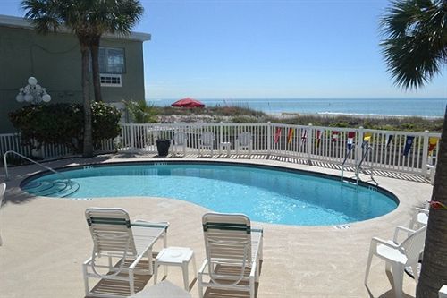 Schooner Hotel St. Pete Beach Facilities photo