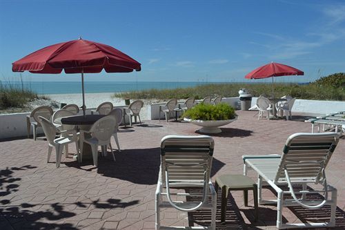 Schooner Hotel St. Pete Beach Facilities photo